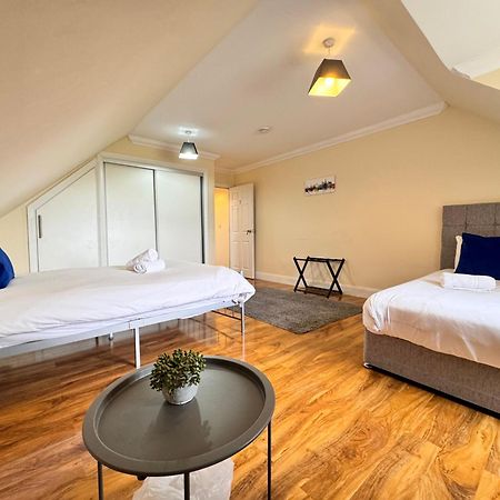 Relaxing Airport Rooms Stanwell ภายนอก รูปภาพ