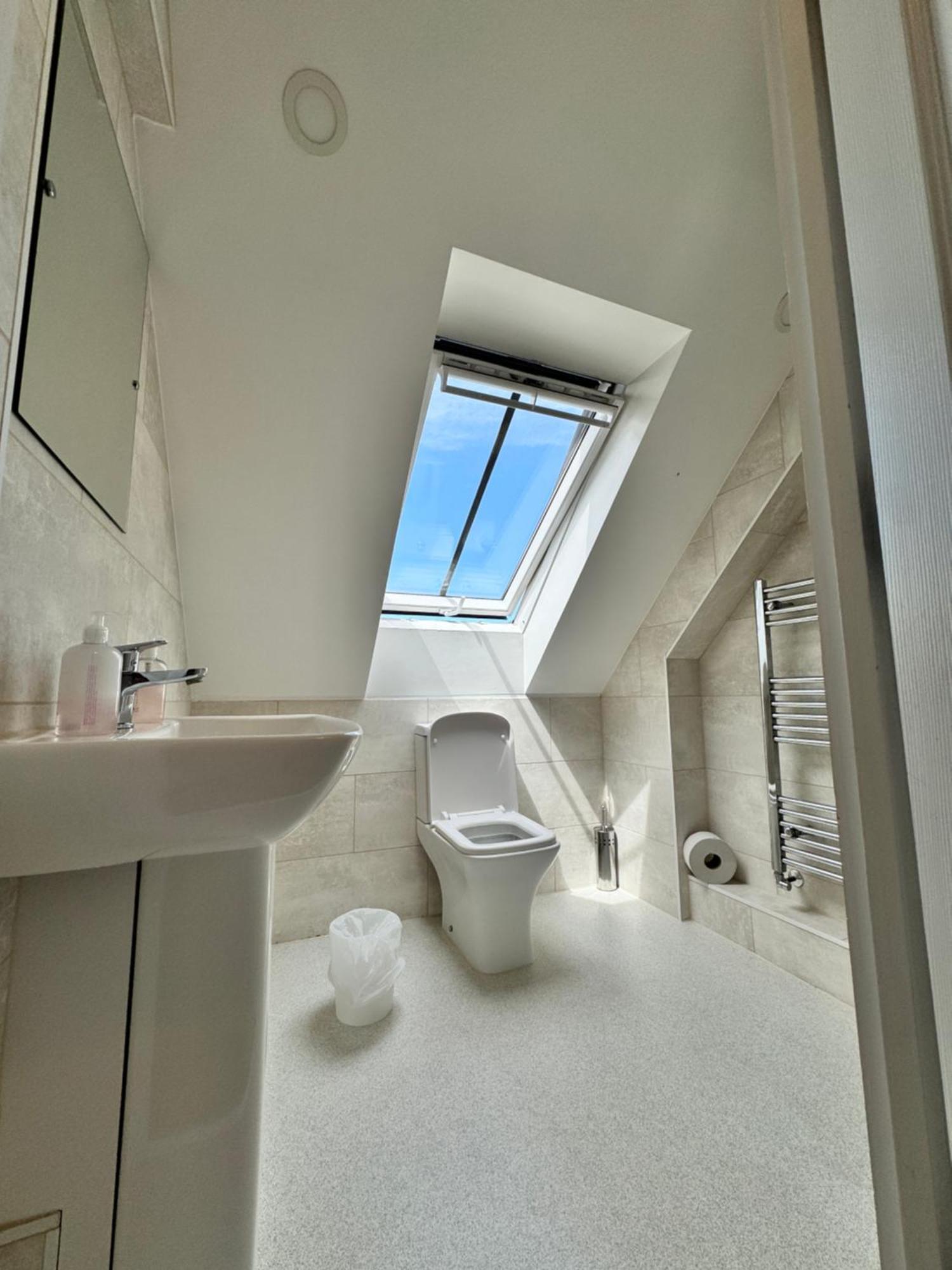 Relaxing Airport Rooms Stanwell ภายนอก รูปภาพ